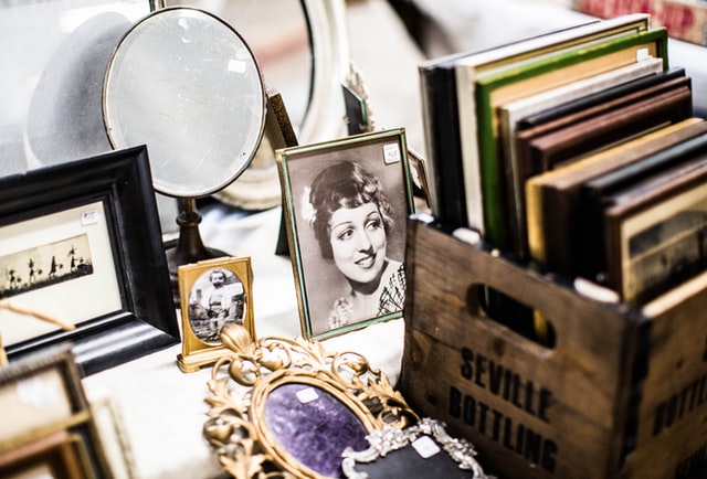 8 Practical Tips for Letting Go of Sentimental Items